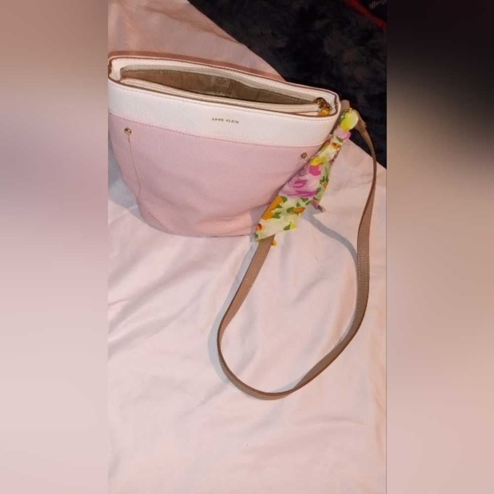 Anne Klein Bucket Crossbody Pink great condition.
